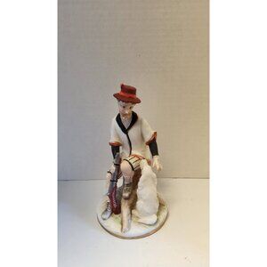 Hunter with Rifle and Dog Figure made in Japan VGC Stafforshire Style